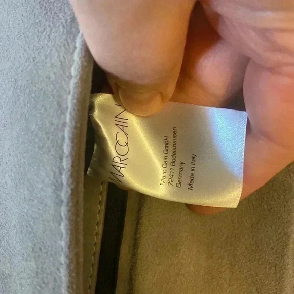 Marc  Cain soft suede hand bag (made in Italy 🇮🇹) - Picture 4 of 7